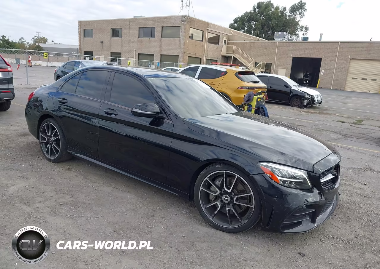 2019 Mercedes-Benz C 300