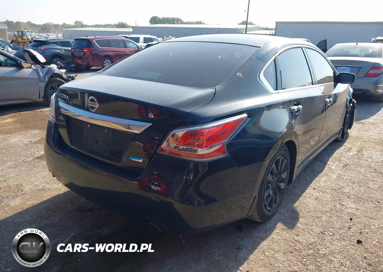 2014 Nissan Altima 2.5 S VIN:1N4AL3AP3EN227871 - 4