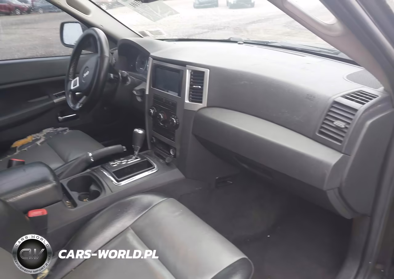 2010 Jeep Grand Cherokee Laredo VIN:1J4PR4GK3AC120159 - 5