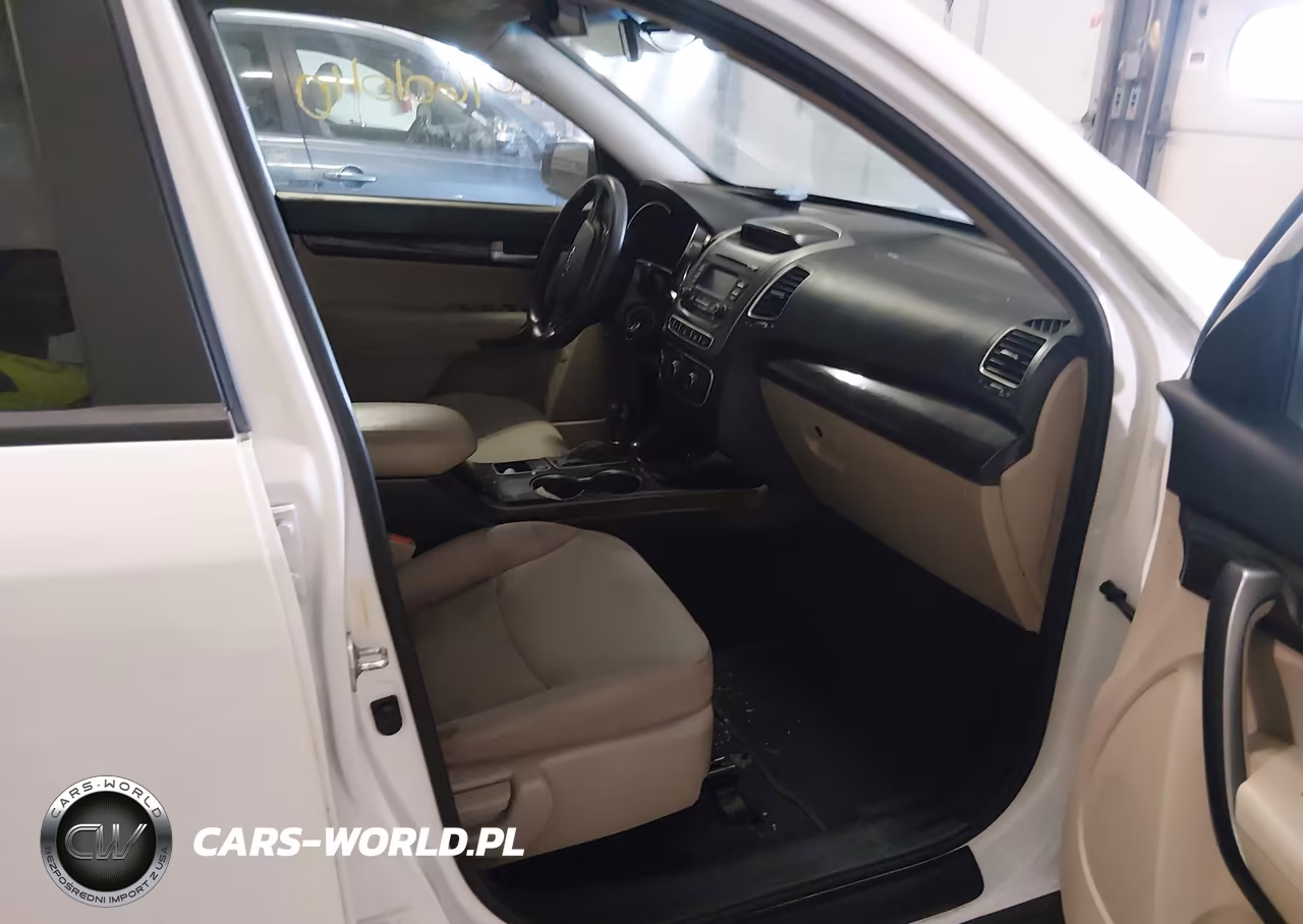 2015 Kia Sorento Lx V6 VIN:5XYKT4A79FG594710 - 5