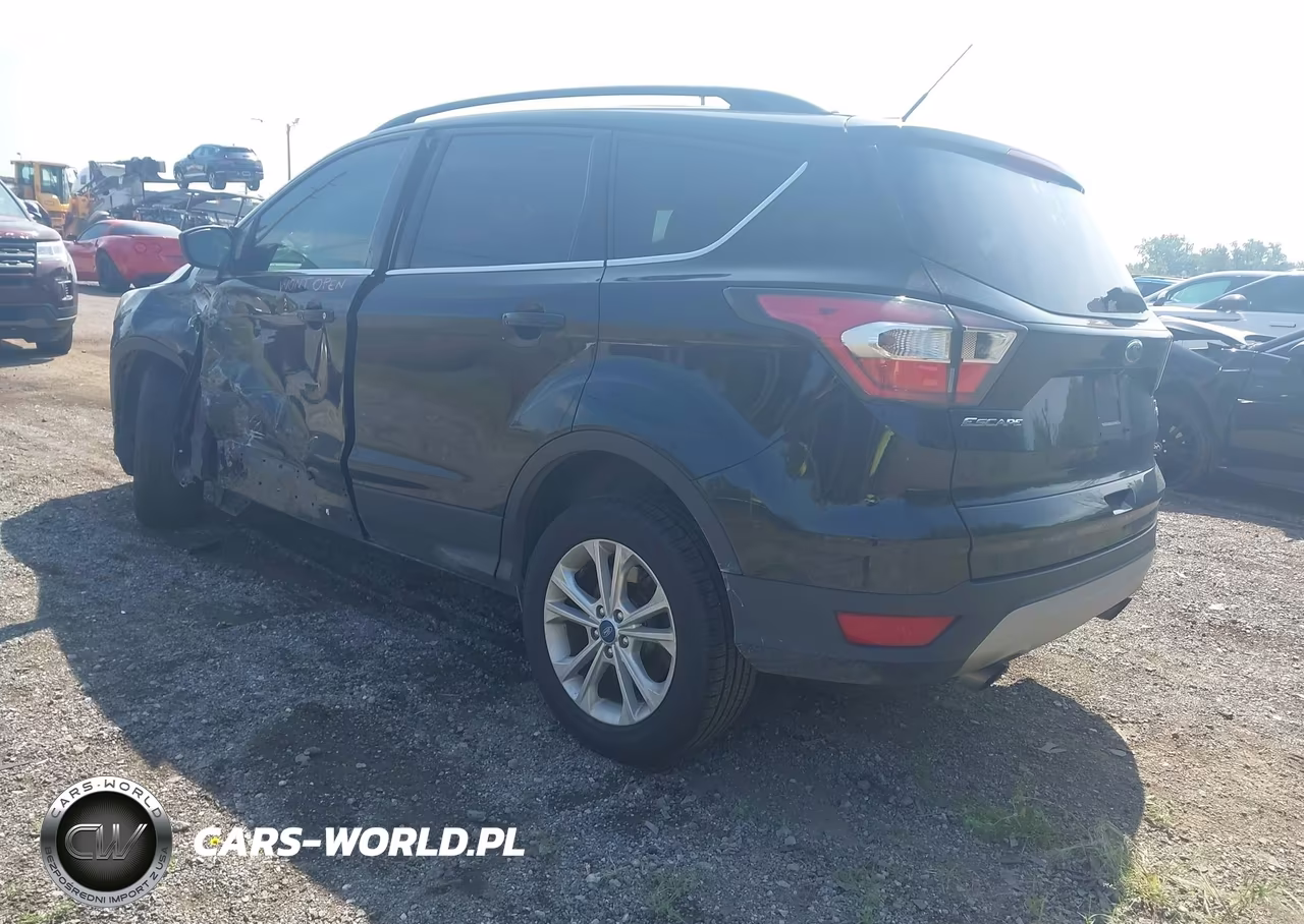 2017 Ford Escape Se VIN:1FMCU0GDXHUB40583 - 3