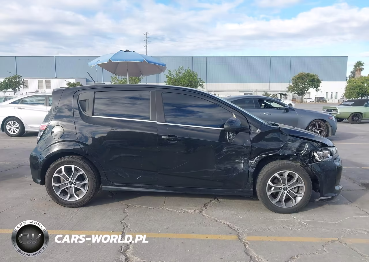 2019 Chevrolet Sonic Lt Auto VIN:1G1JD6SB0K4141066 - 13