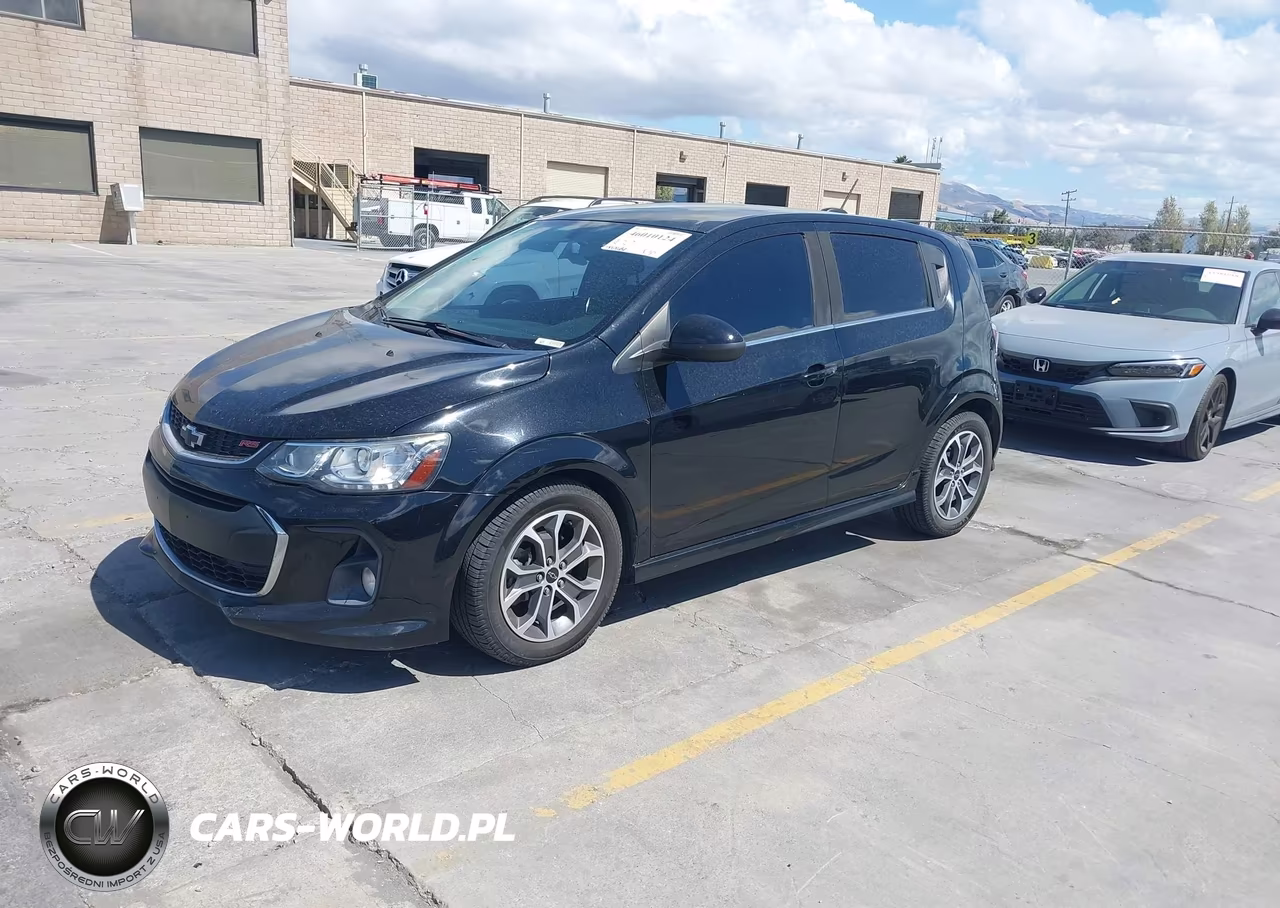 2019 Chevrolet Sonic Lt Auto VIN:1G1JD6SB0K4141066 - 2