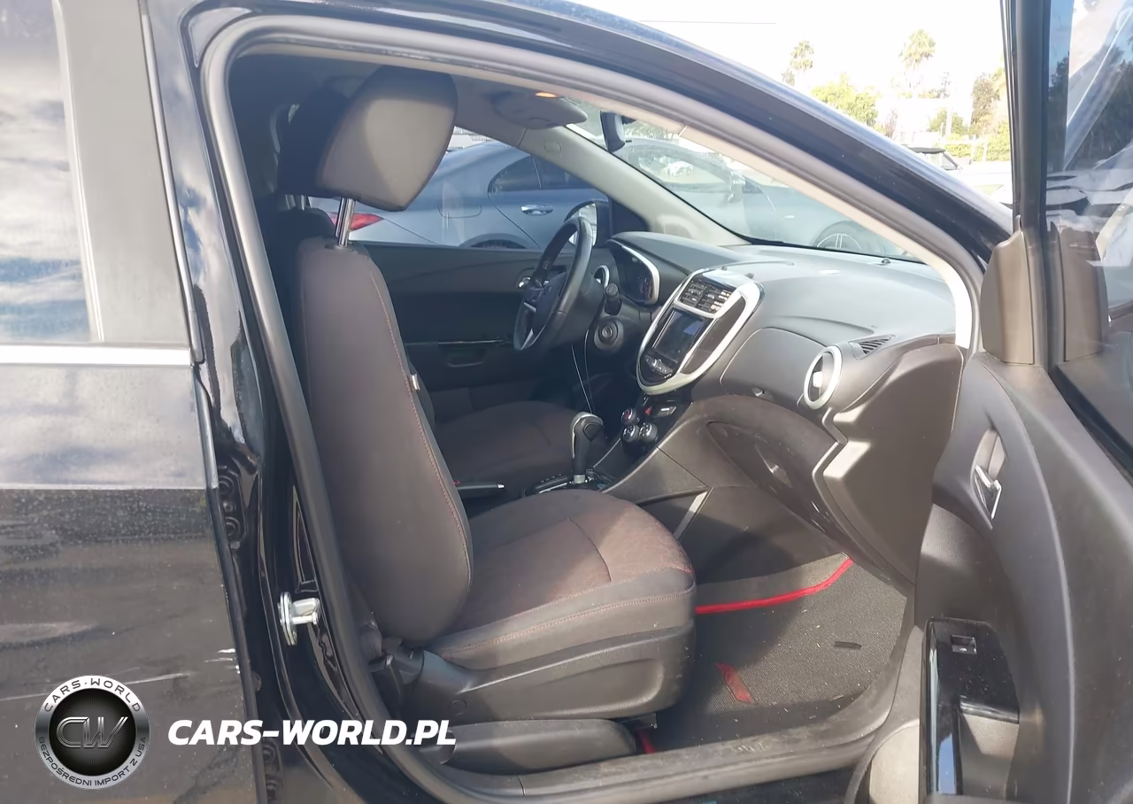 2019 Chevrolet Sonic Lt Auto VIN:1G1JD6SB0K4141066 - 5