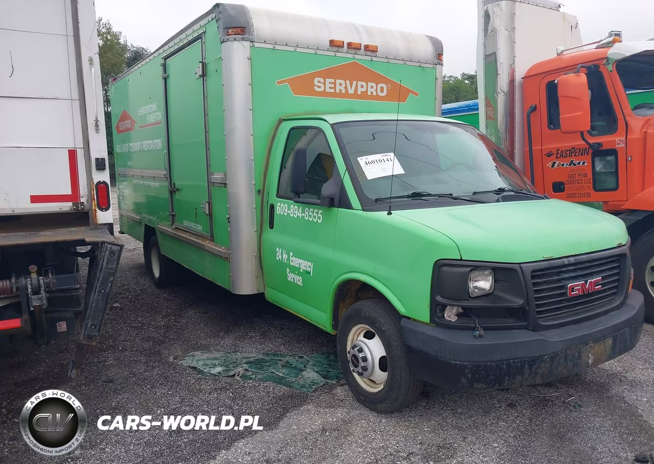 2008 GMC Savana Cutaway Work Van