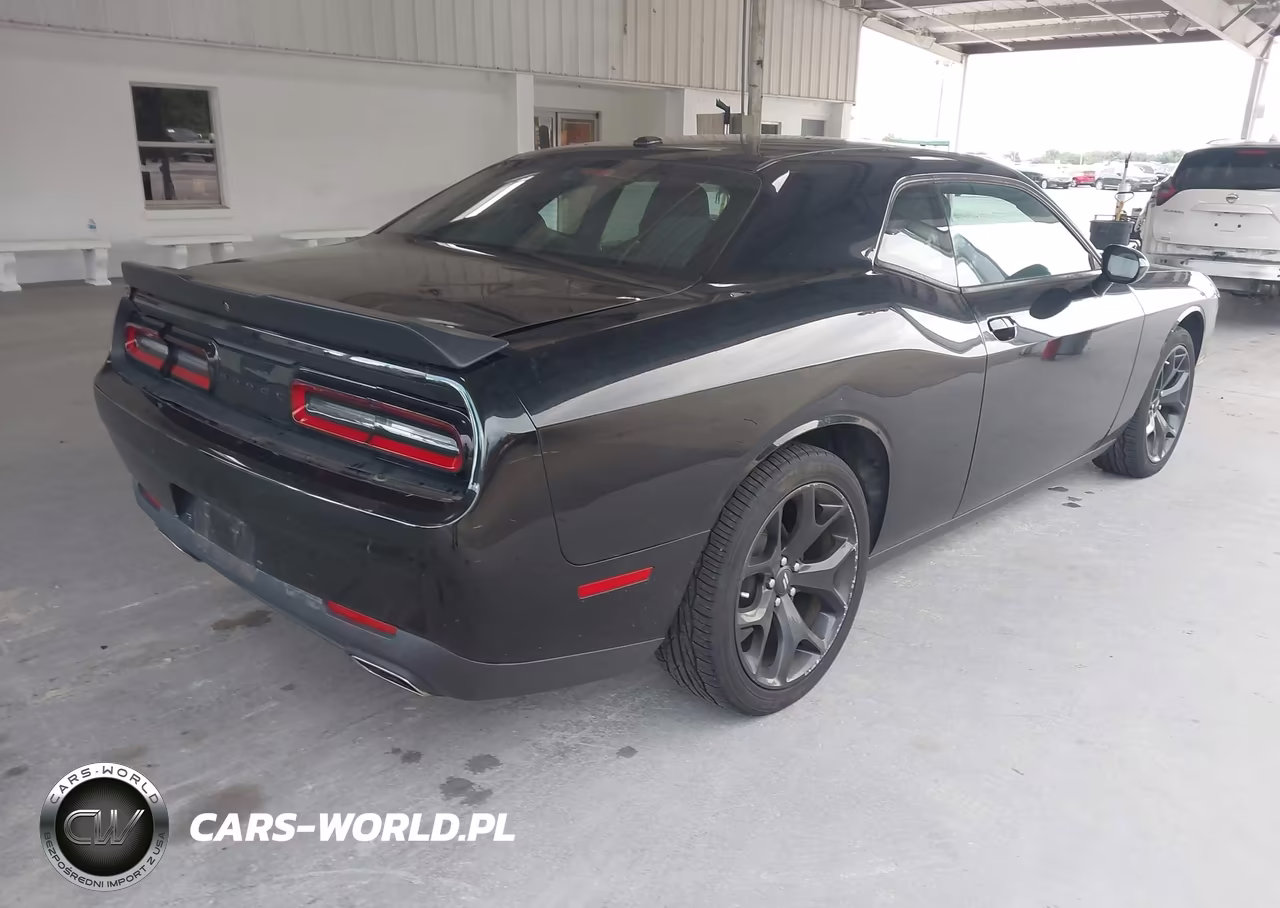 2020 Dodge Challenger Sxt VIN:2C3CDZAG6LH240160 - 4