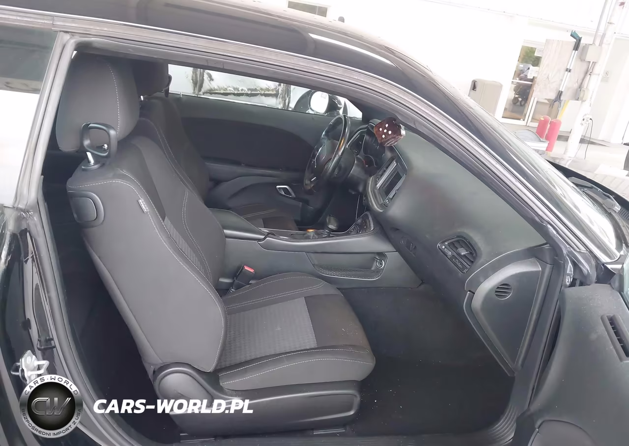 2020 Dodge Challenger Sxt VIN:2C3CDZAG6LH240160 - 5