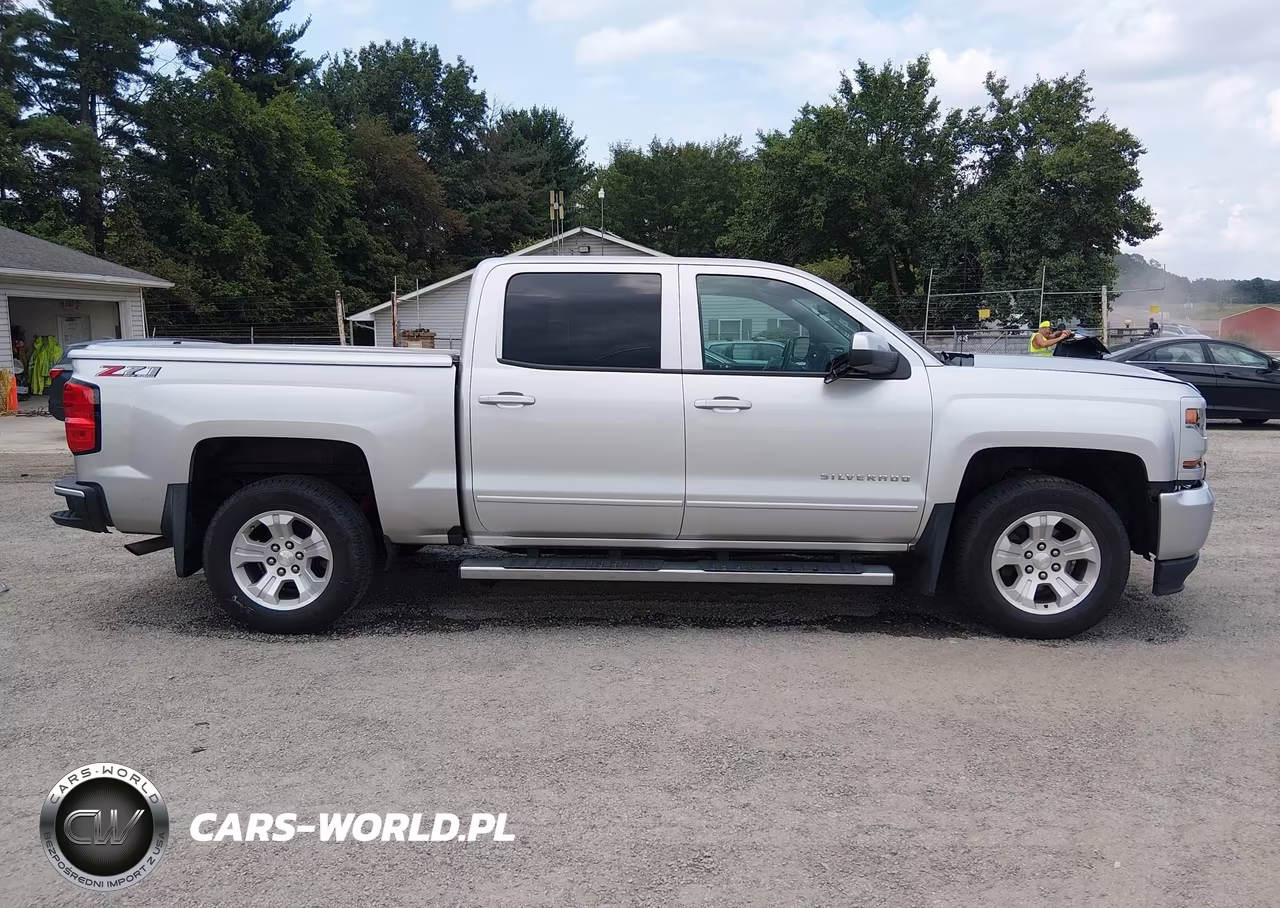 2018 Chevrolet Silverado 1500 2Lt VIN:3GCUKREC8JG465786 - 14
