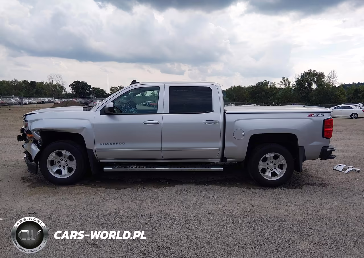 2018 Chevrolet Silverado 1500 2Lt VIN:3GCUKREC8JG465786 - 15