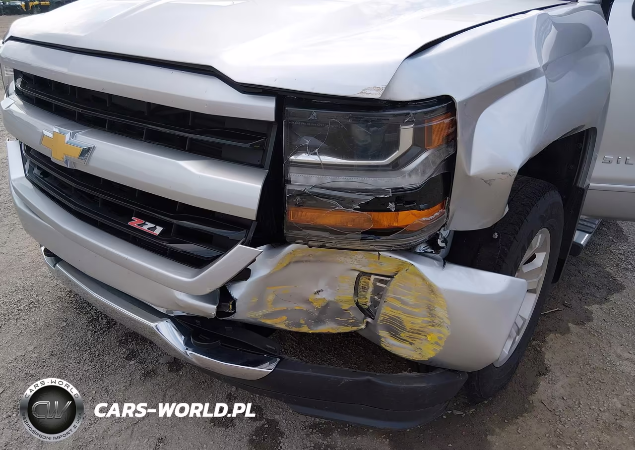 2018 Chevrolet Silverado 1500 2Lt VIN:3GCUKREC8JG465786 - 6