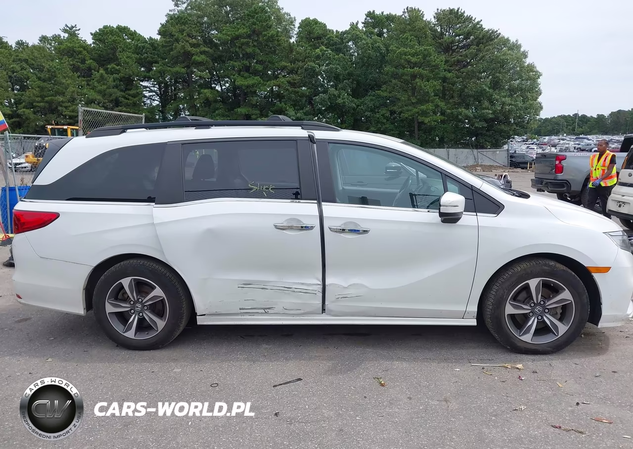 2020 Honda Odyssey Touring VIN:5FNRL6H83LB036458 - 13