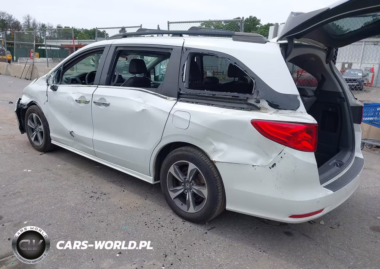 2020 Honda Odyssey Touring VIN:5FNRL6H83LB036458 - 3