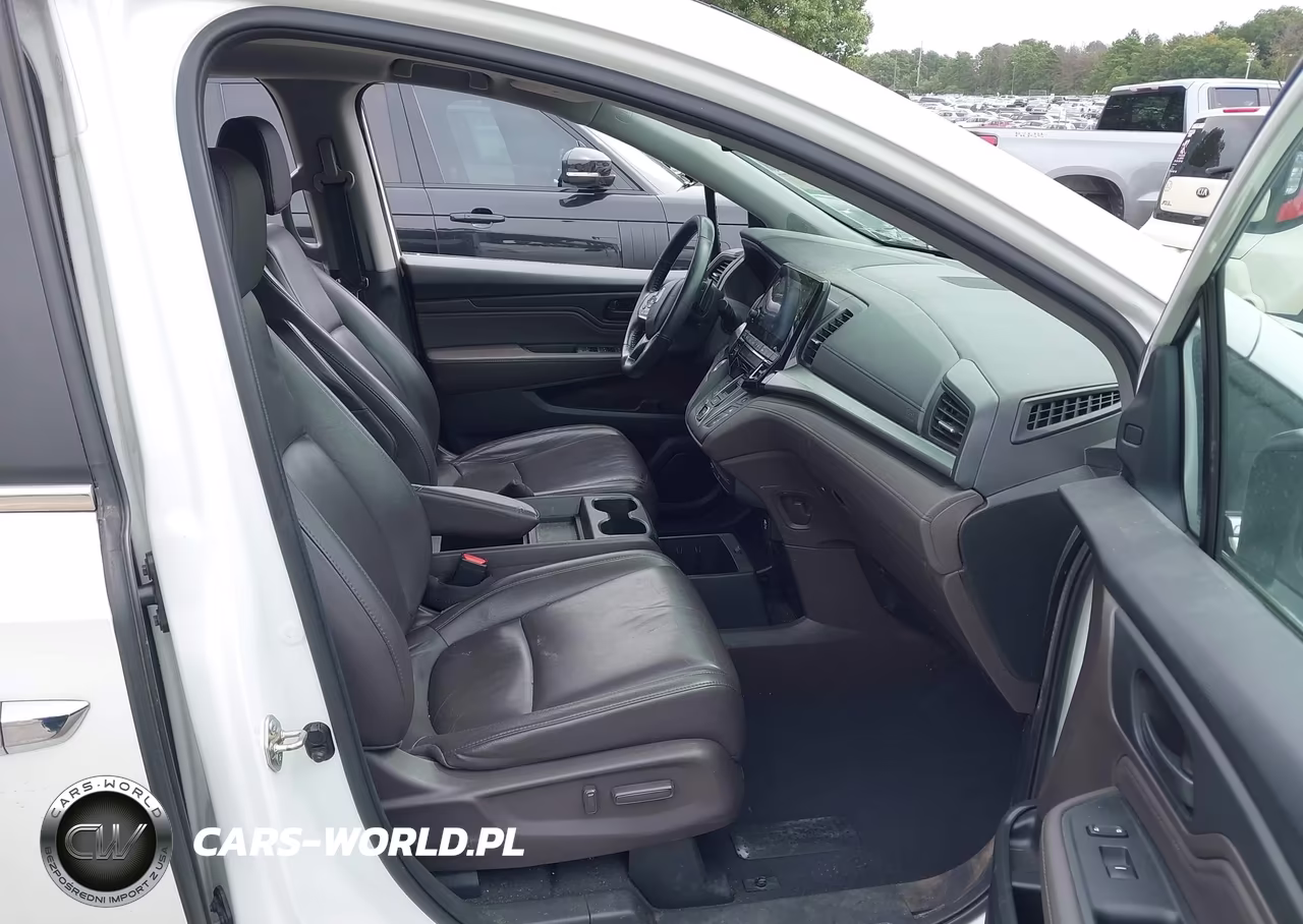 2020 Honda Odyssey Touring VIN:5FNRL6H83LB036458 - 5