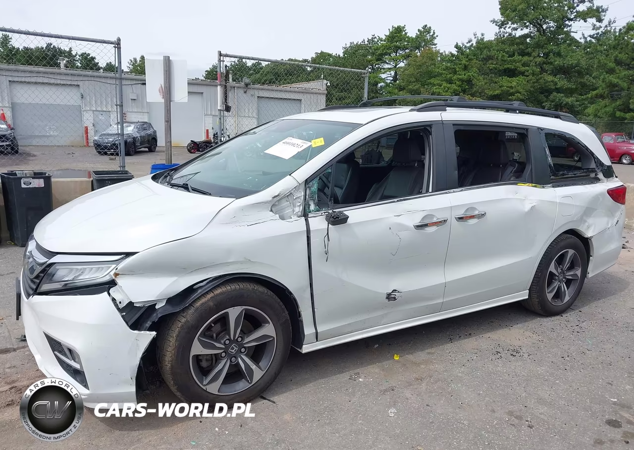 2020 Honda Odyssey Touring VIN:5FNRL6H83LB036458 - 6