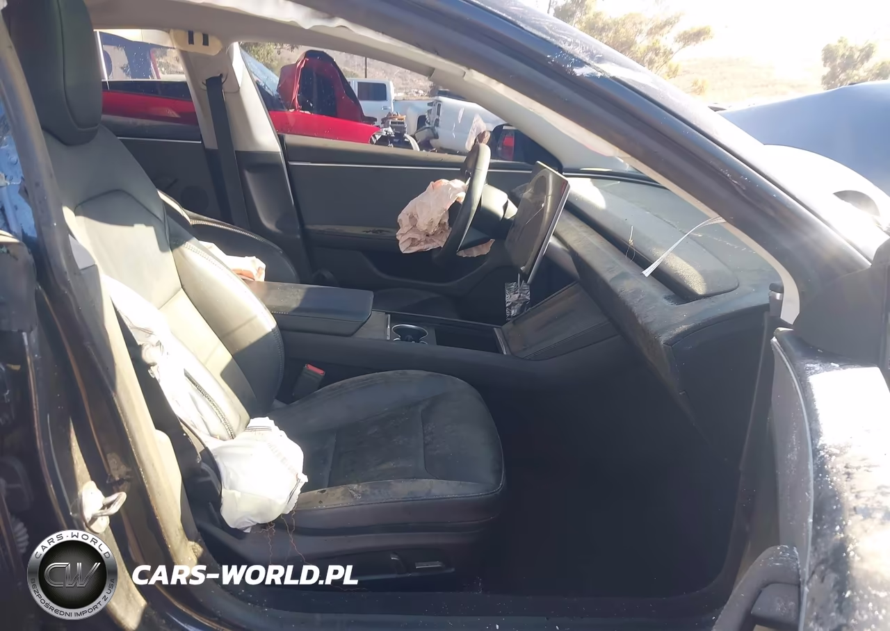 2024 Tesla Model 3 VIN:5YJ3E1EAXRF739428 - 5