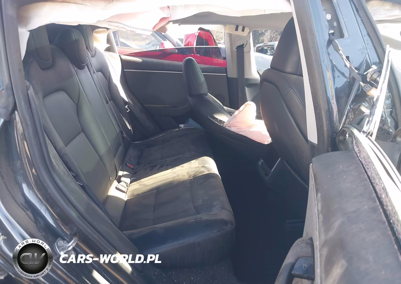 2024 Tesla Model 3 VIN:5YJ3E1EAXRF739428 - 8