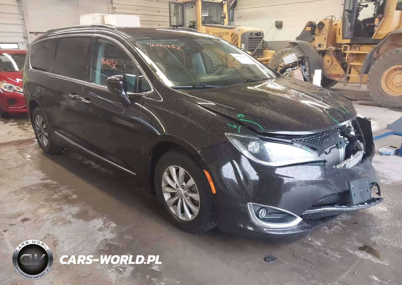 2017 Chrysler Pacifica Touring-L VIN:2C4RC1BGXHR705243 - 1
