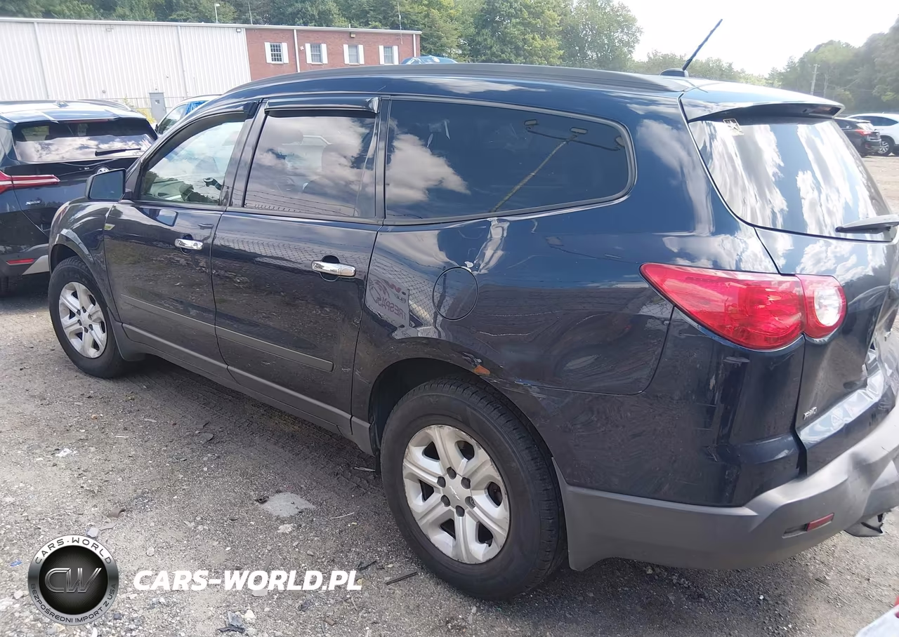 2012 Chevrolet Traverse Ls VIN:1GNKVEED6CJ260251 - 3