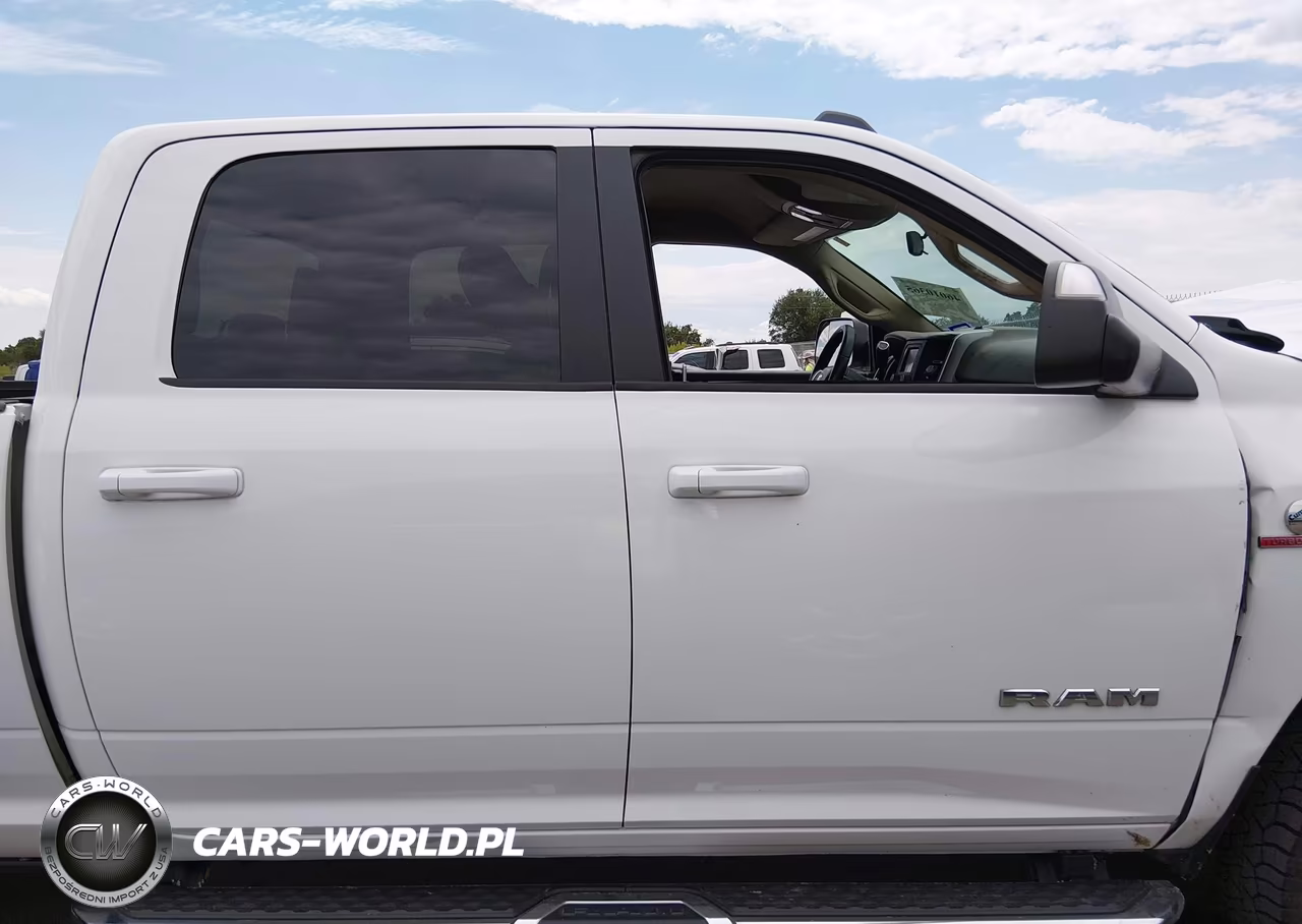 2020 Ram 2500 Big Horn 4X4 8' Box VIN:3C6UR5JL5LG116587 - 13