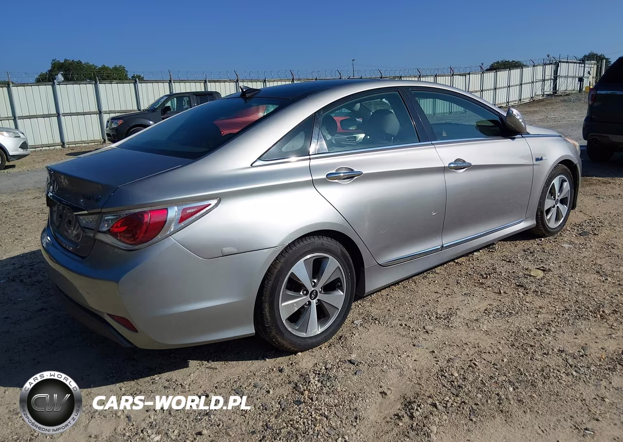 2012 Hyundai Sonata Hybrid VIN:KMHEC4A44CA023345 - 4