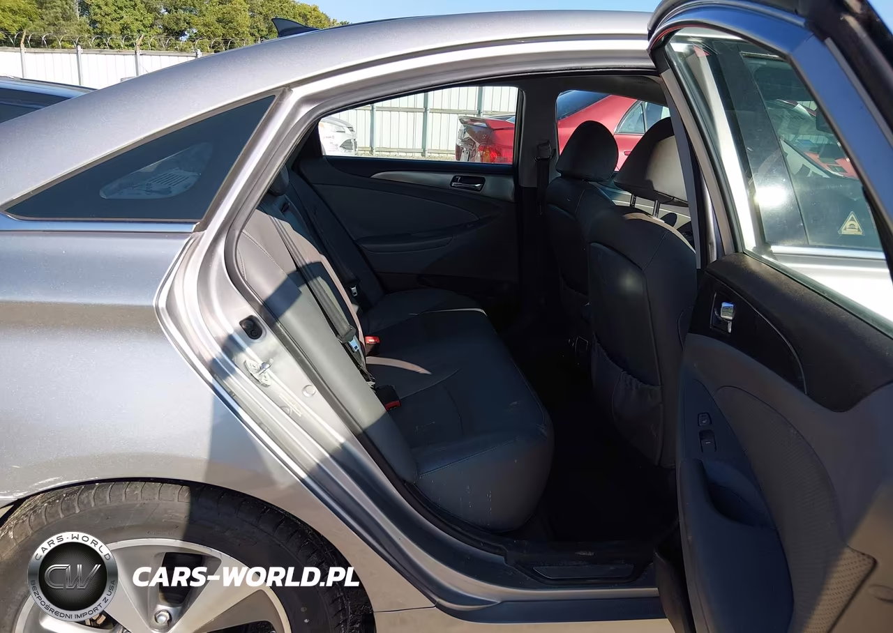 2012 Hyundai Sonata Hybrid VIN:KMHEC4A44CA023345 - 8