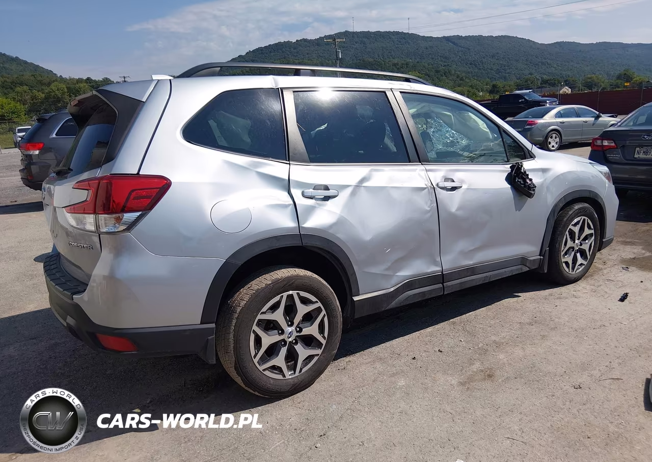 2021 Subaru Forester Premium VIN:JF2SKAFC4MH589511 - 4