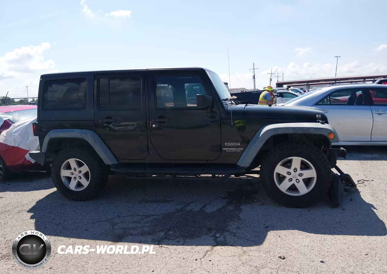 2017 Jeep Wrangler Unlimited Sport VIN:1C4BJWDG9HL739684 - 13