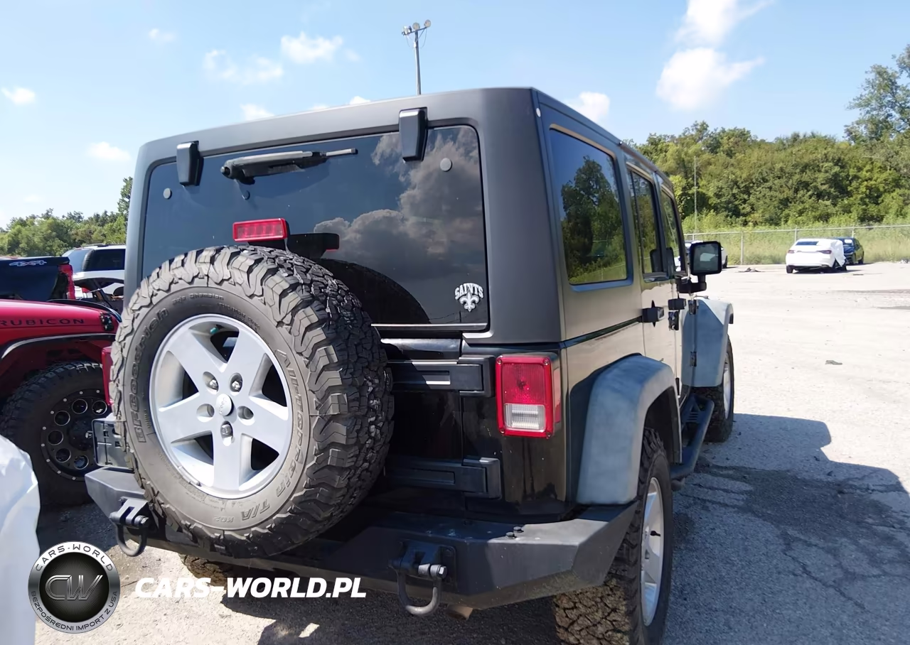 2017 Jeep Wrangler Unlimited Sport VIN:1C4BJWDG9HL739684 - 16
