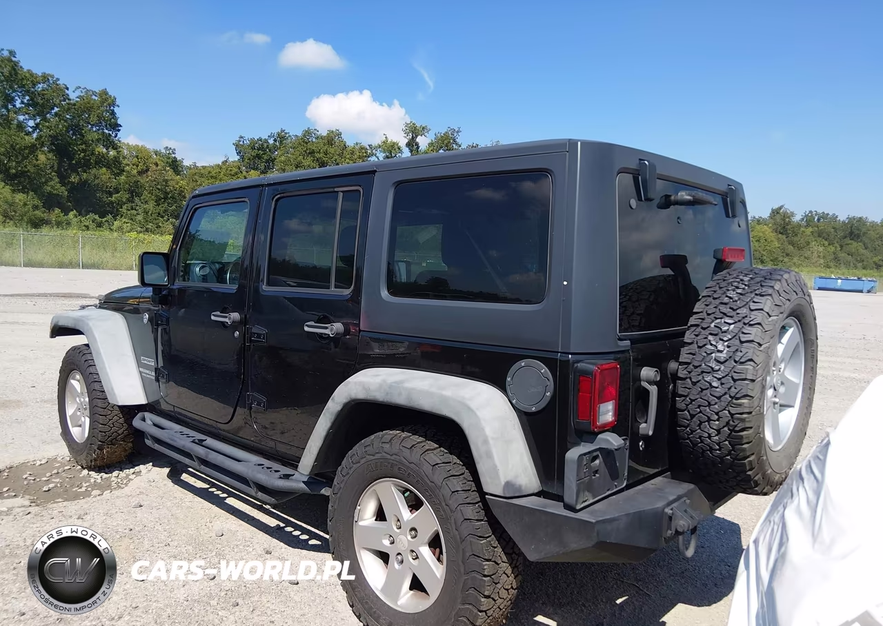 2017 Jeep Wrangler Unlimited Sport VIN:1C4BJWDG9HL739684 - 3