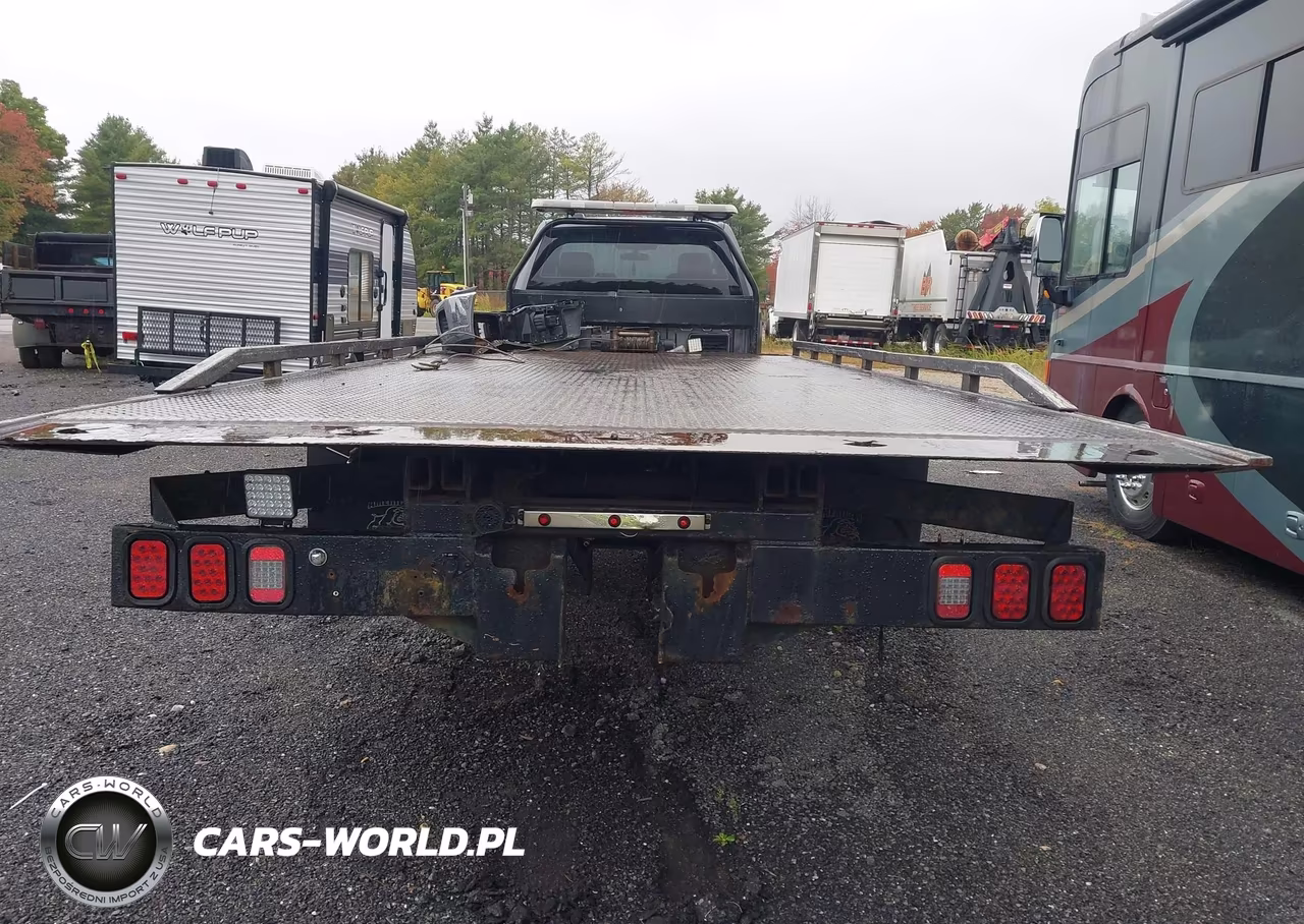 2020 Ford F-550 Chassis Xl VIN:1FDUF5GN3LEE88815 - 18