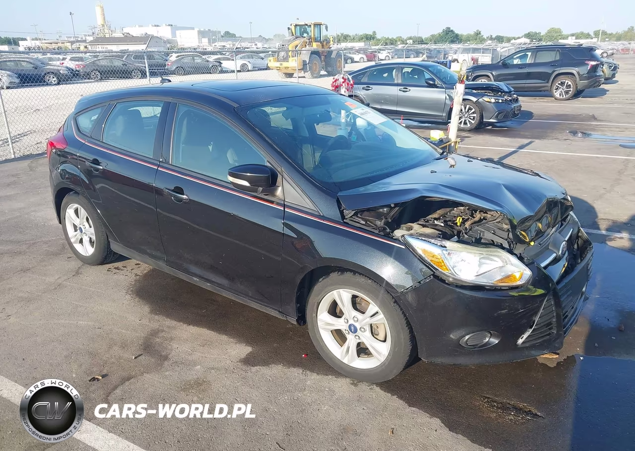2014 Ford Focus Se VIN:1FADP3K23EL373283 - 1