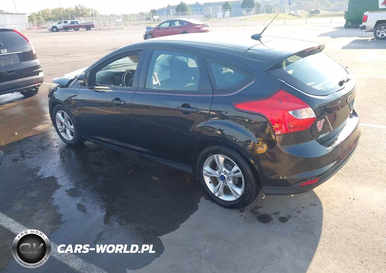 2014 Ford Focus Se VIN:1FADP3K23EL373283 - 3
