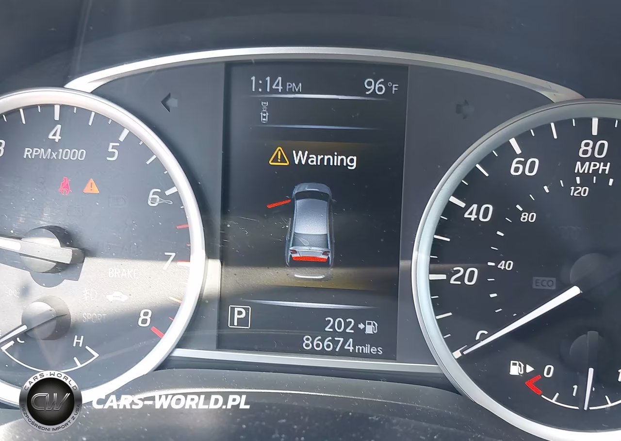2018 Nissan Sentra S VIN:3N1AB7APXJY272147 - 15