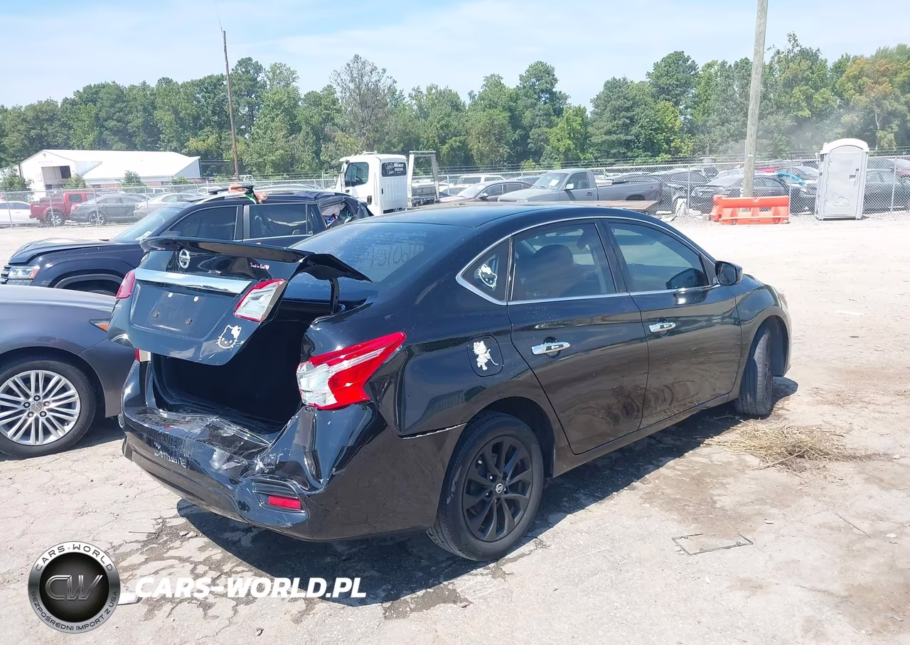 2018 Nissan Sentra S VIN:3N1AB7APXJY272147 - 4
