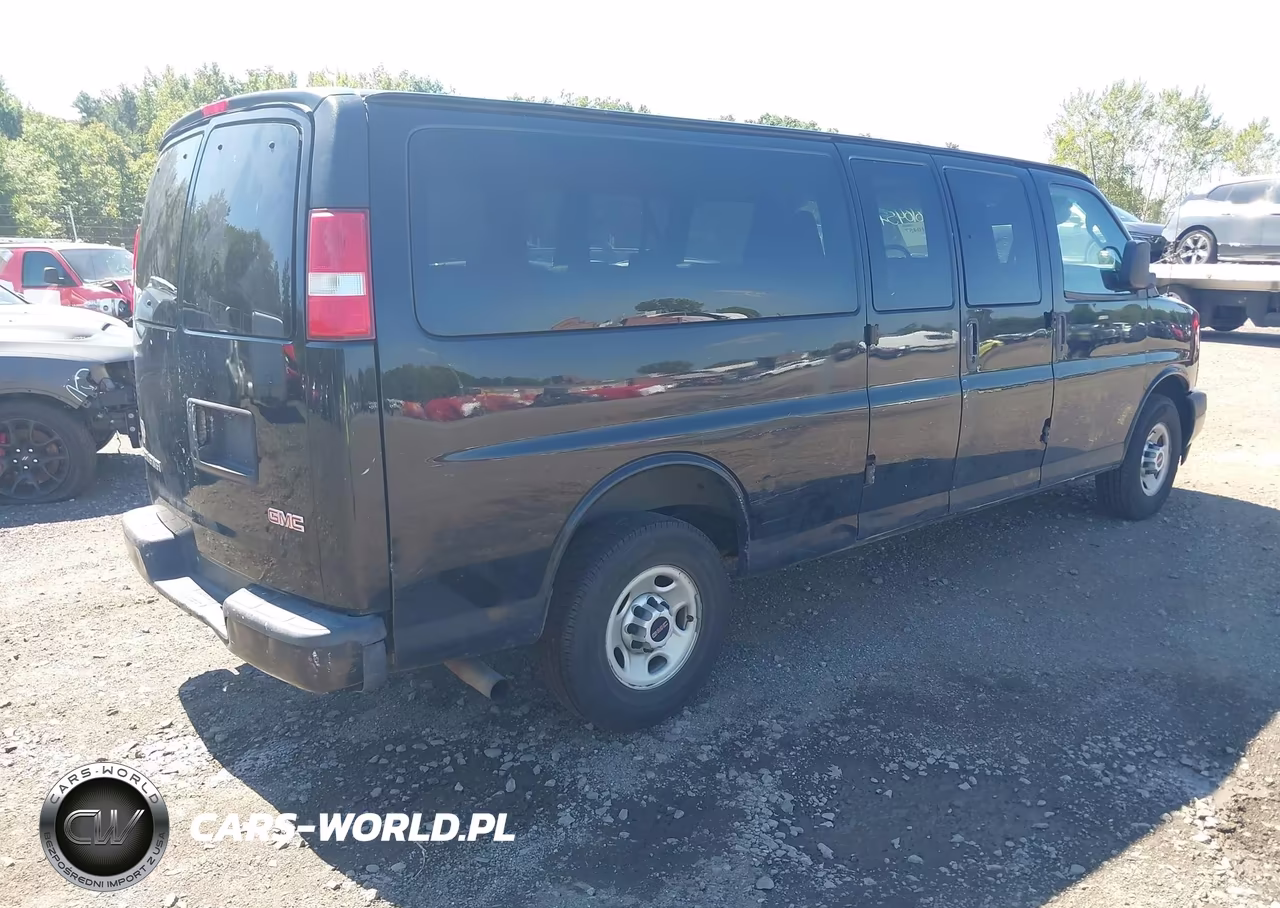 2017 GMC Savana 3500 Ls VIN:1GJZ7NFF6H1110951 - 4