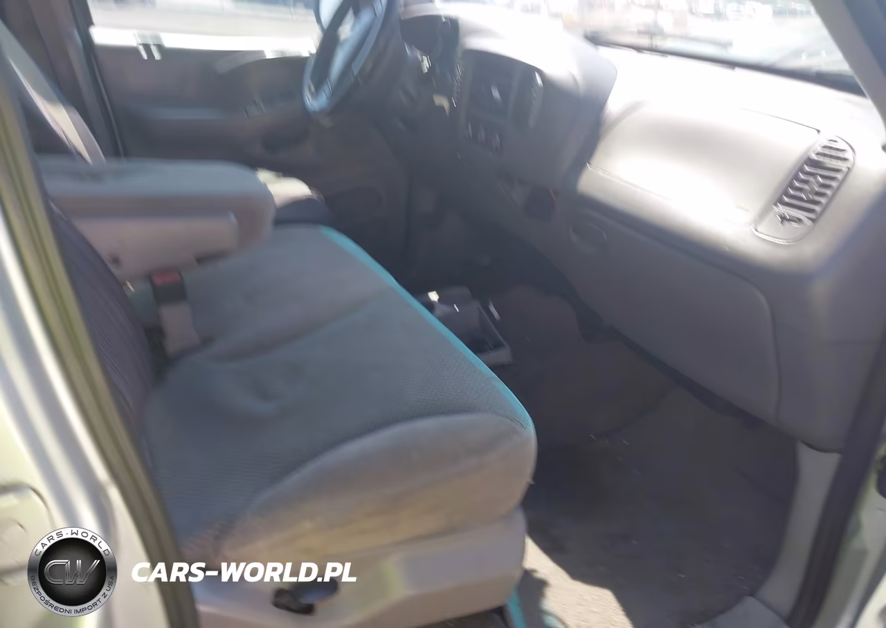 2002 Ford Expedition Xlt VIN:1FMRU15L12LA85657 - 5