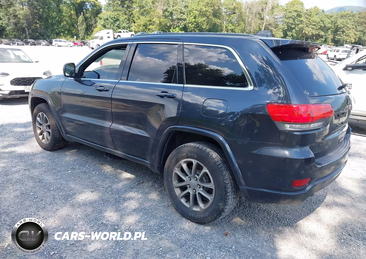 2015 Jeep Grand Cherokee Altitude VIN:1C4RJFAG8FC704666 - 3
