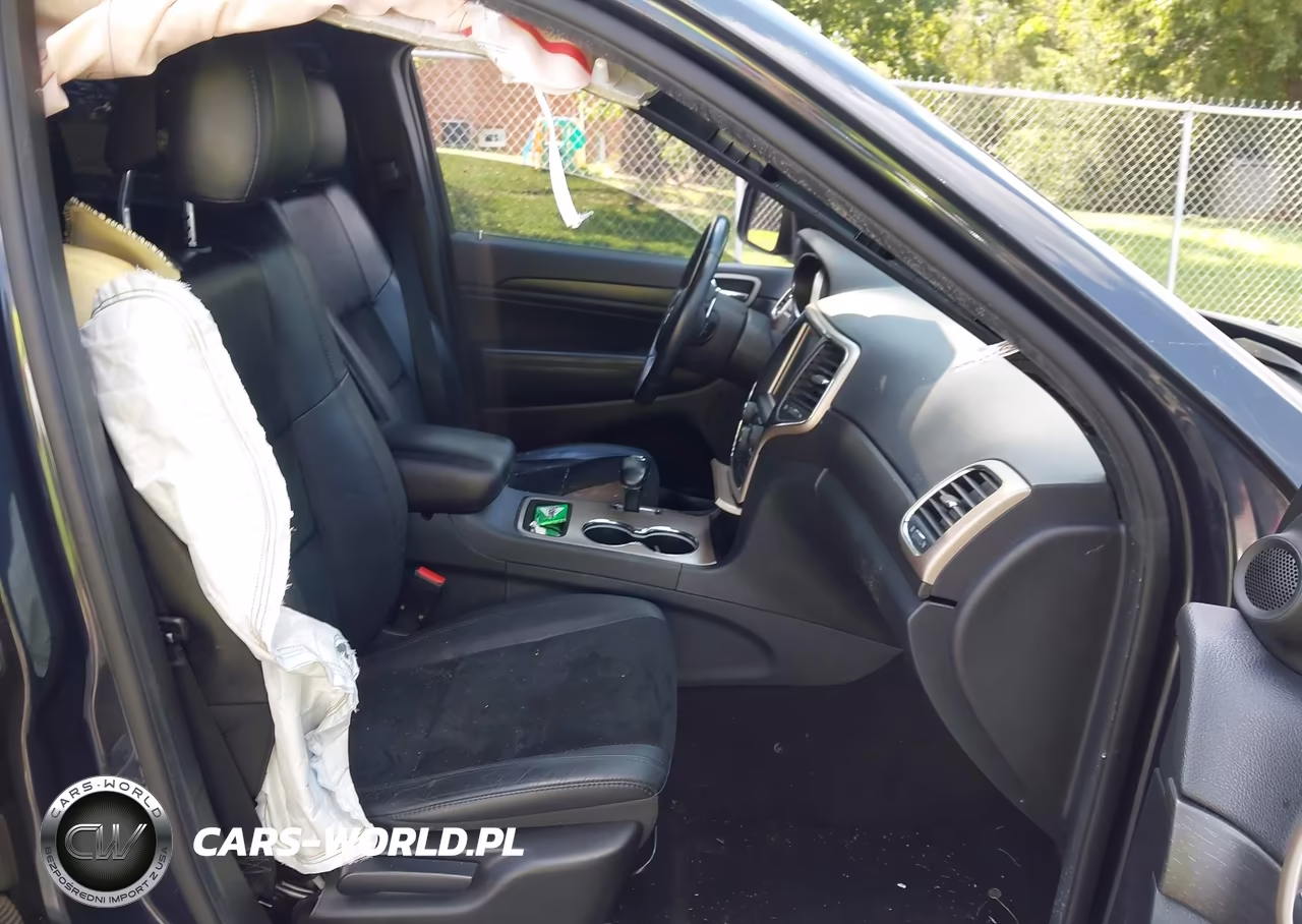 2015 Jeep Grand Cherokee Altitude VIN:1C4RJFAG8FC704666 - 5