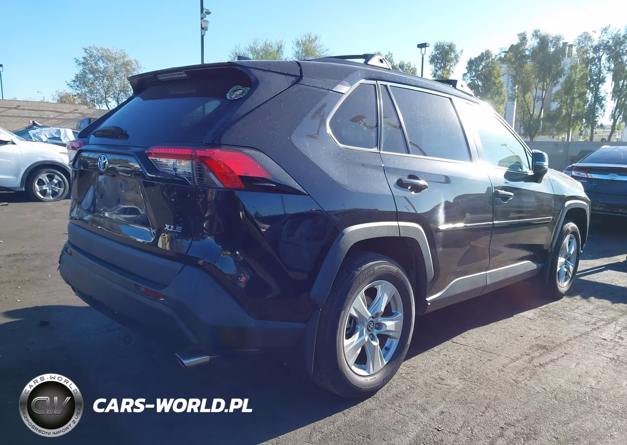 2021 Toyota Rav4 Xle VIN:2T3W1RFV6MC142757 - 4