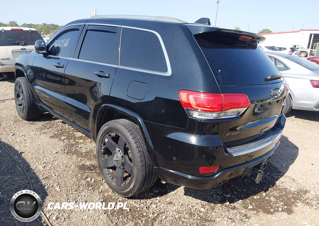 2018 Jeep Grand Cherokee Overland 4X4 VIN:1C4RJFCG3JC437376 - 3