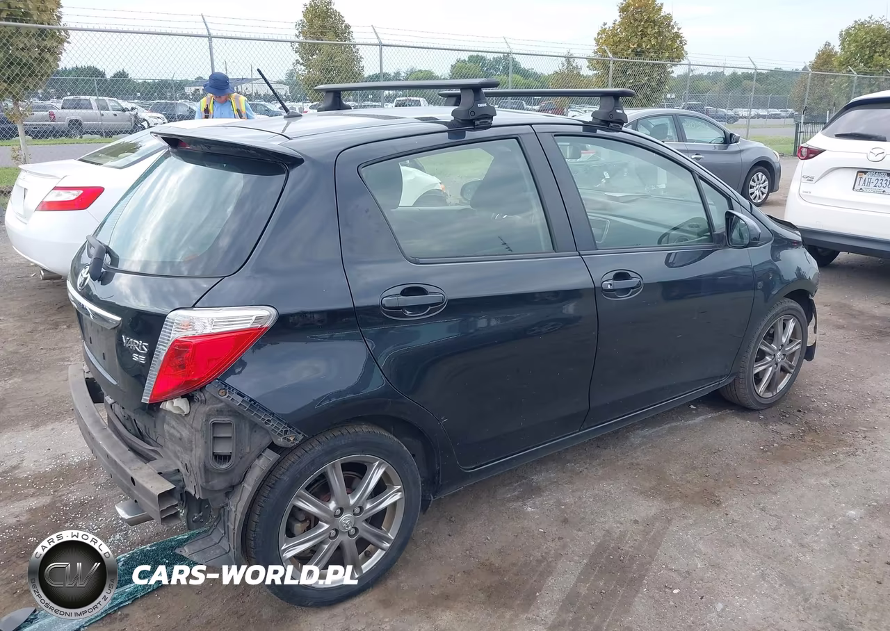 2013 Toyota Yaris Se VIN:JTDKTUD30DD571224 - 4