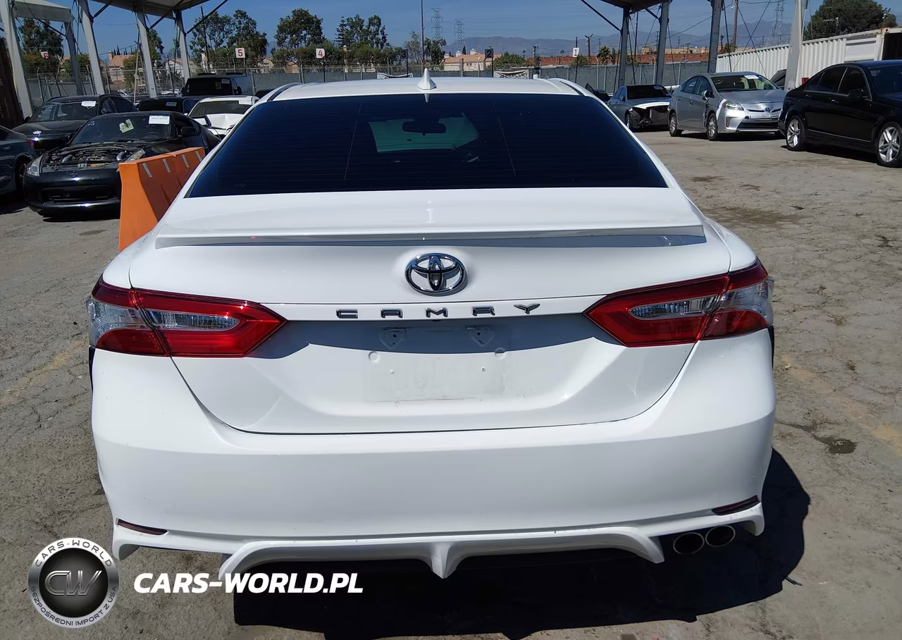 2020 Toyota Camry Se VIN:4T1G11AK0LU957268 - 16
