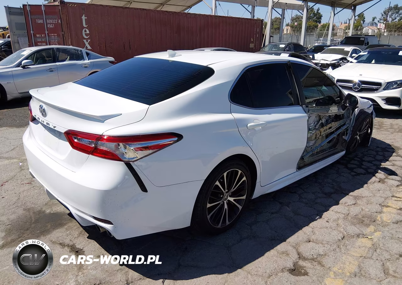 2020 Toyota Camry Se VIN:4T1G11AK0LU957268 - 4