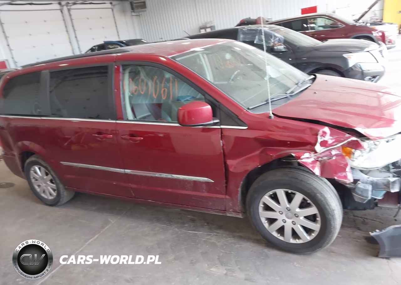 2016 Chrysler Town & Country Touring VIN:2C4RC1BG0GR156473 - 13