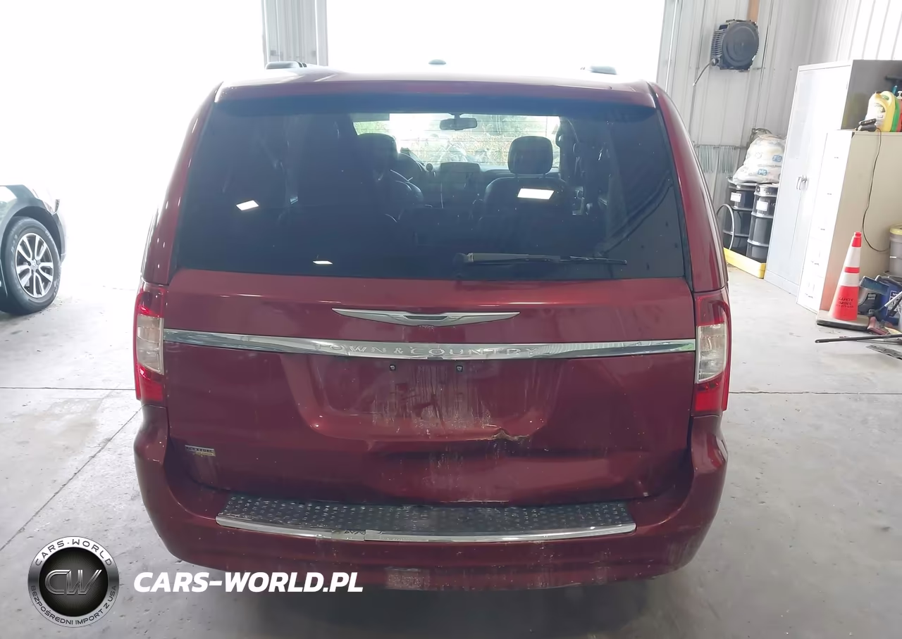 2016 Chrysler Town & Country Touring VIN:2C4RC1BG0GR156473 - 16