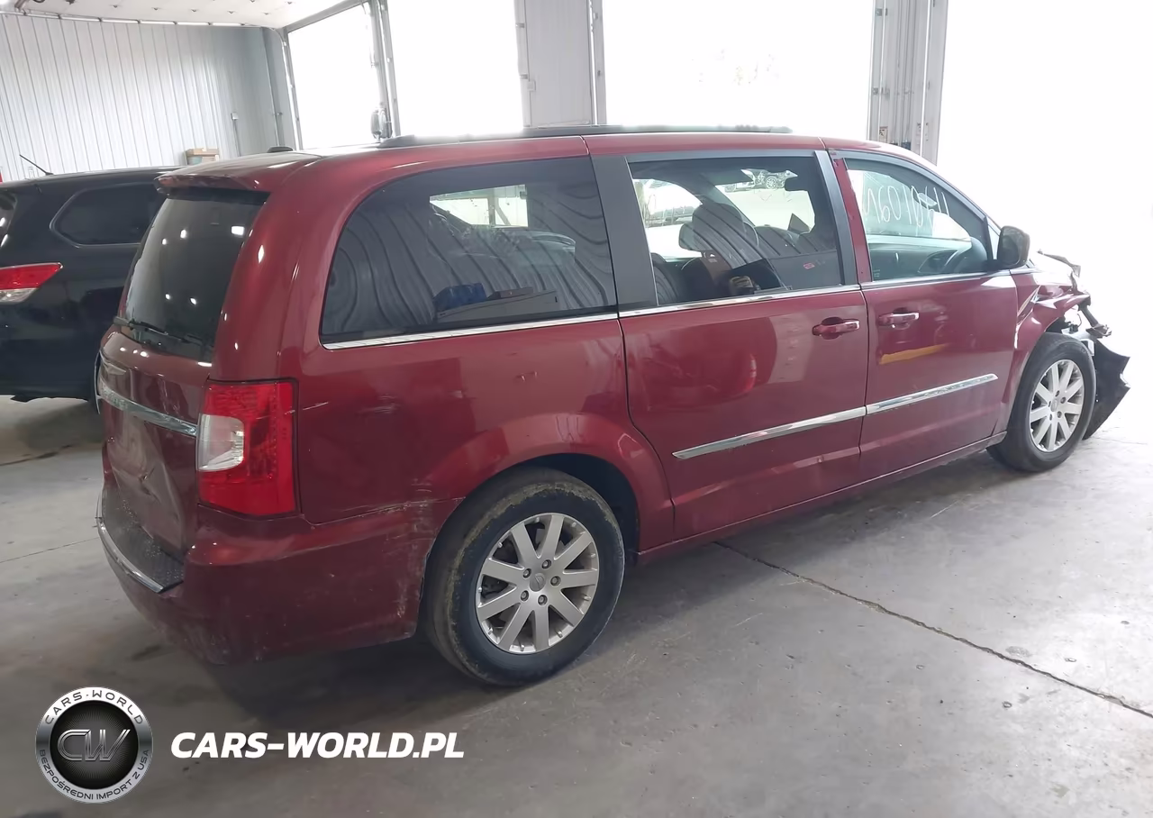 2016 Chrysler Town & Country Touring VIN:2C4RC1BG0GR156473 - 4