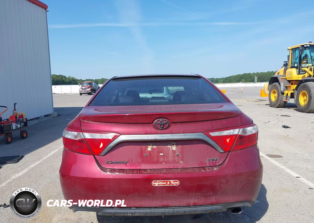 2016 Toyota Camry Se VIN:4T1BF1FK3GU520679 - 17