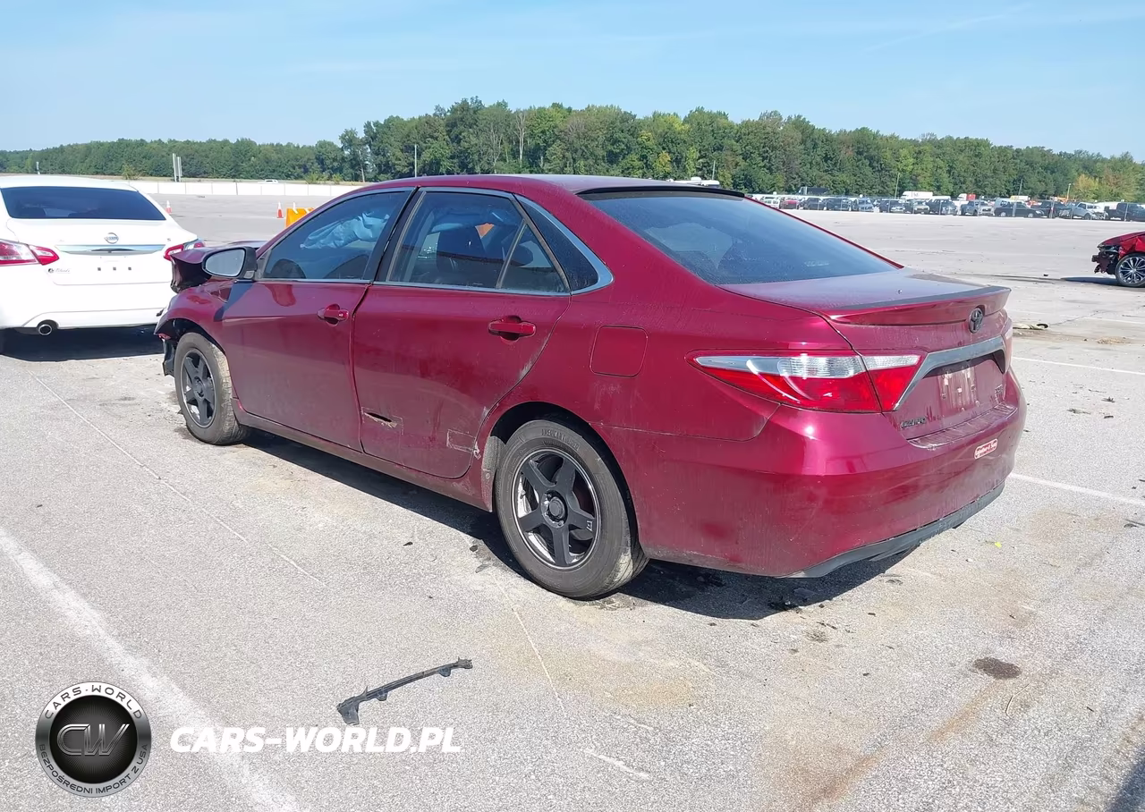 2016 Toyota Camry Se VIN:4T1BF1FK3GU520679 - 3