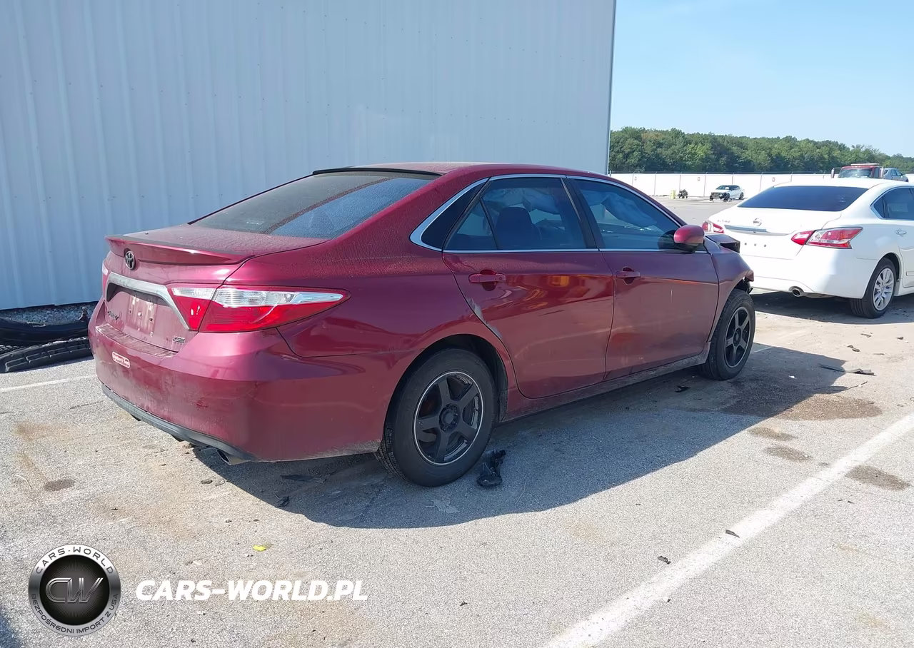 2016 Toyota Camry Se VIN:4T1BF1FK3GU520679 - 4