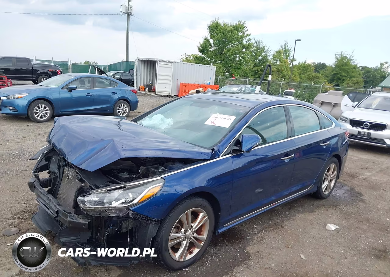 2018 Hyundai Sonata Sport+ VIN:5NPE34AF2JH709640 - 2